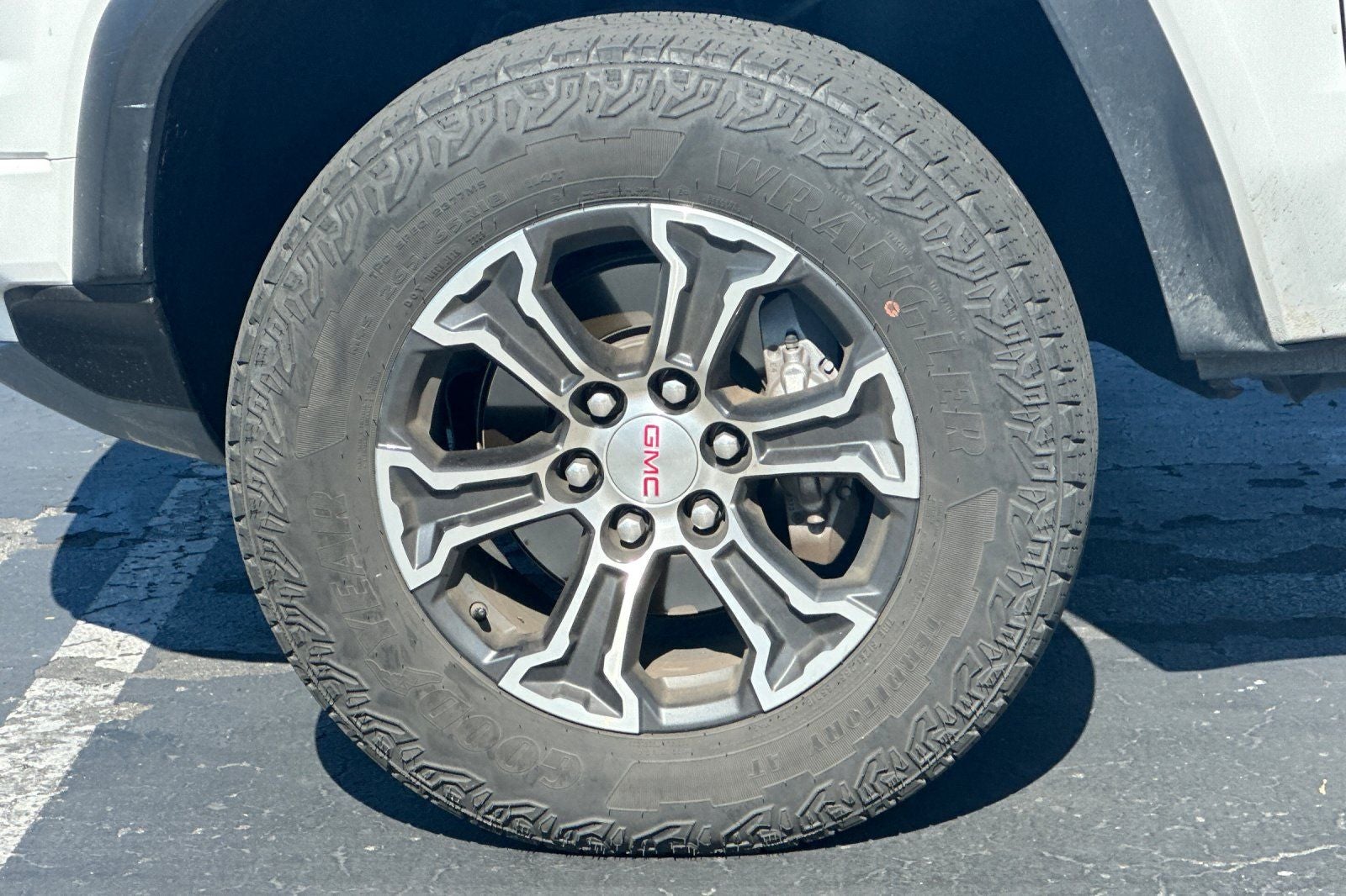 2023 GMC Canyon AT4