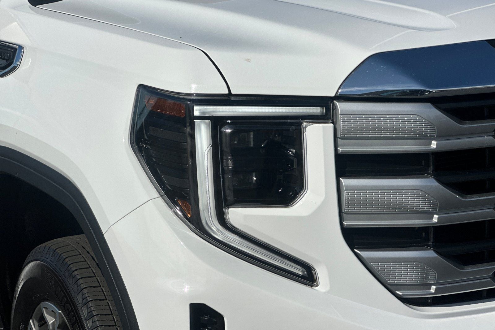 2024 GMC Sierra 1500 SLE