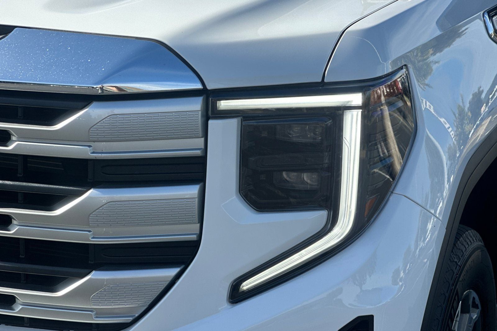2024 GMC Sierra 1500 SLE