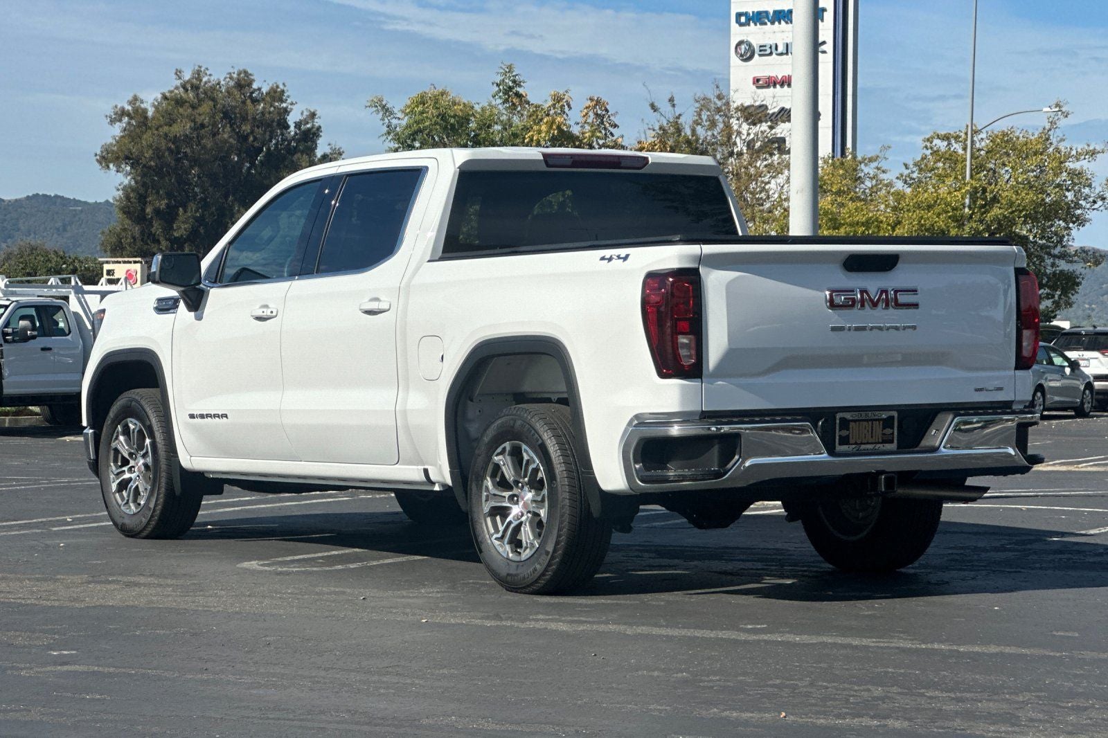 2024 GMC Sierra 1500 SLE
