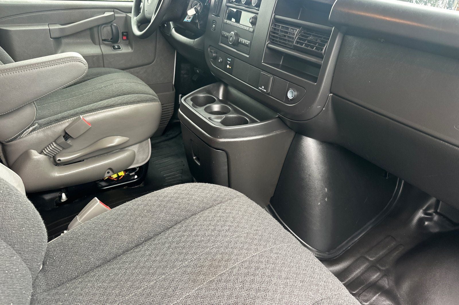 2024 GMC Savana 2500 Work Van