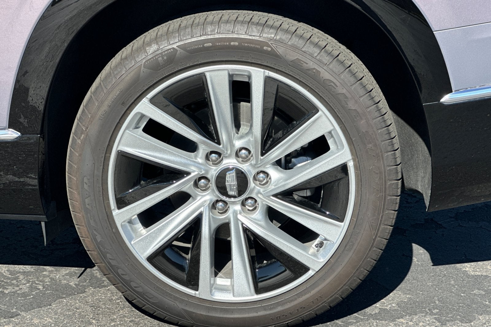 2026 Cadillac VISTIQ Luxury