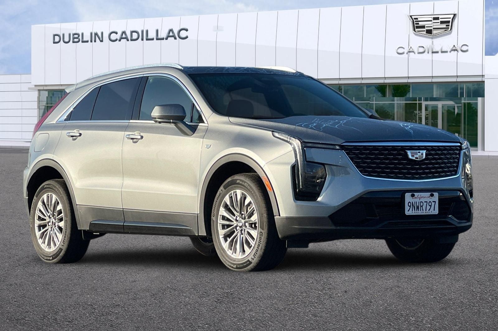 2025 Cadillac XT4 Premium Luxury