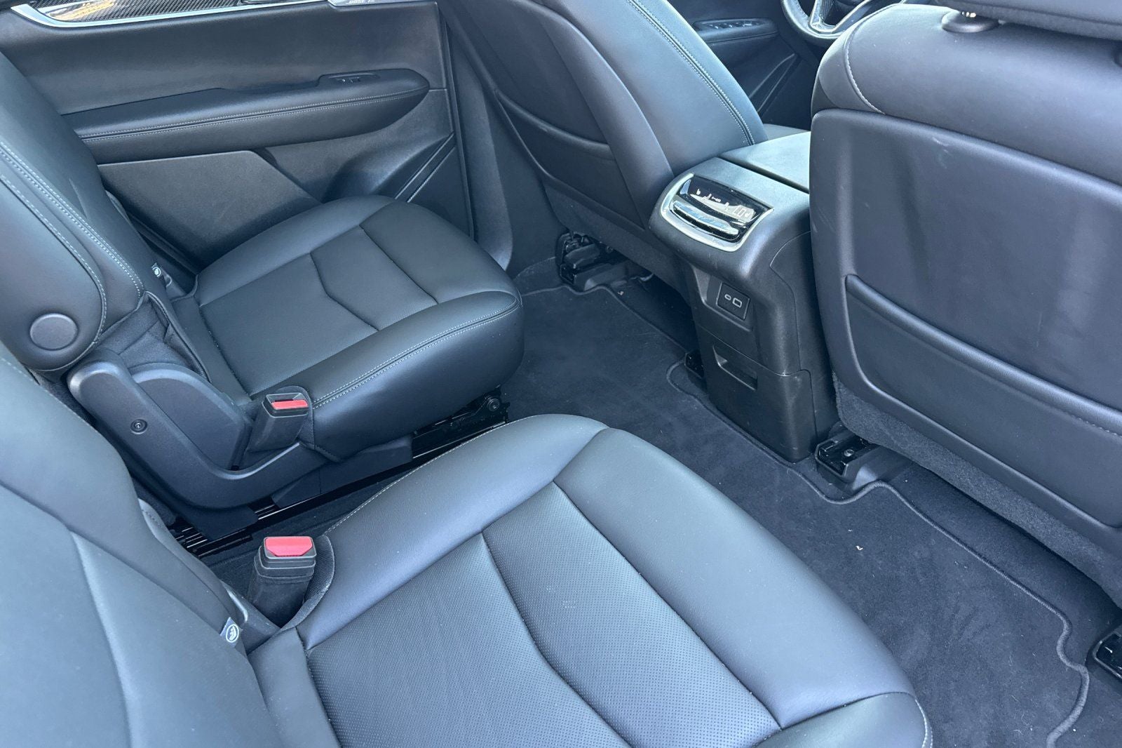 2025 Cadillac XT6 Sport