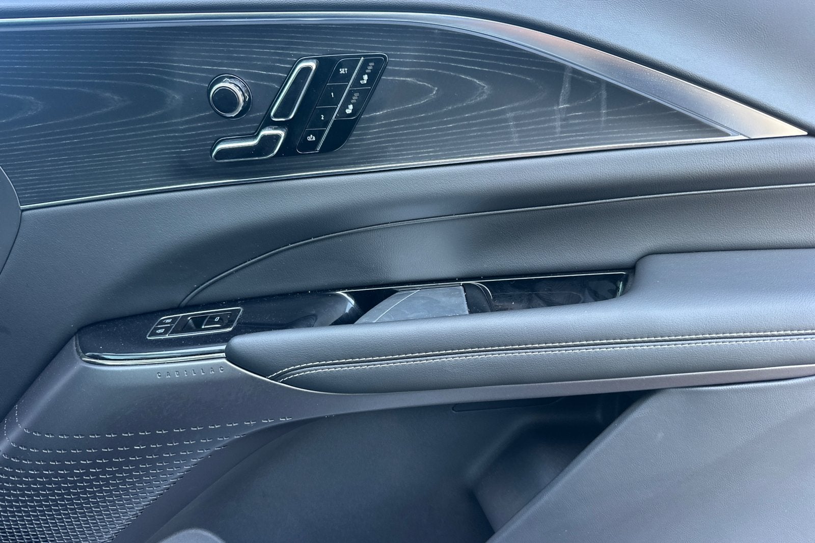 2025 Cadillac LYRIQ Luxury