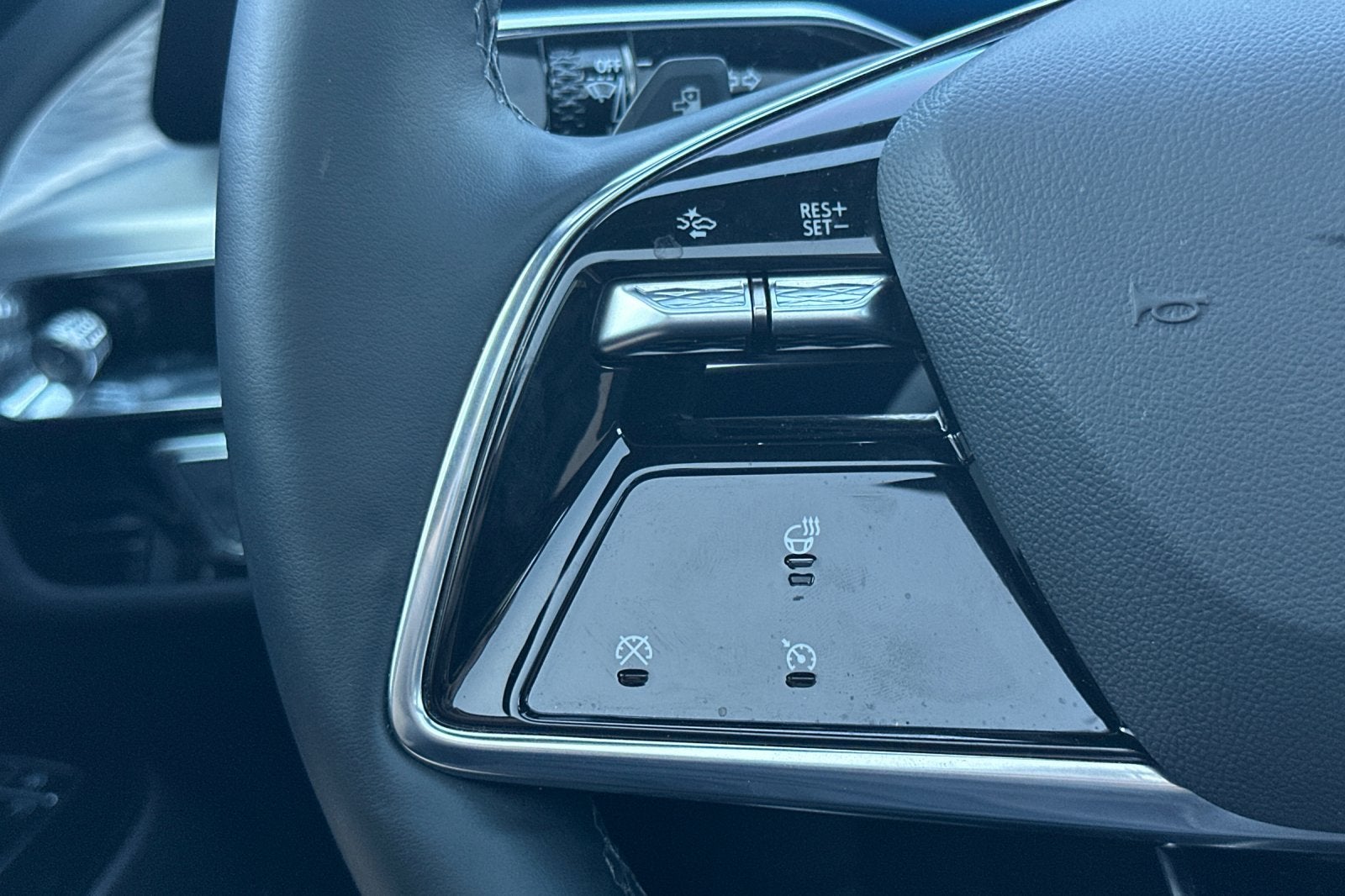 2025 Cadillac LYRIQ Luxury