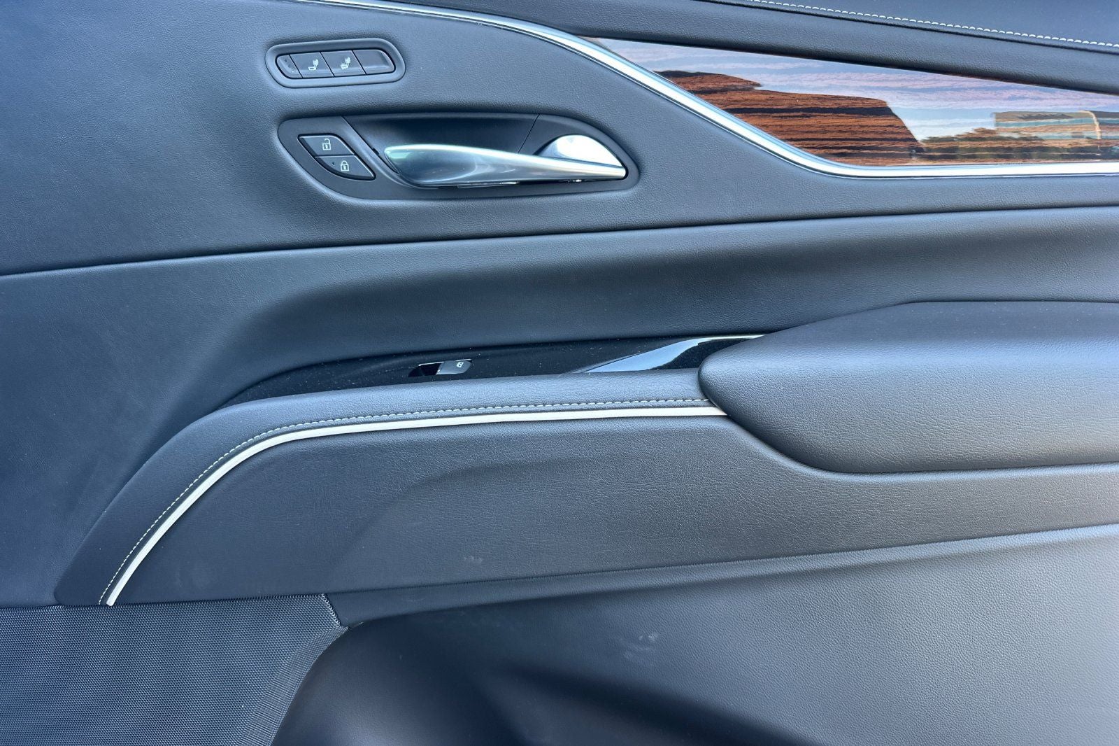 2022 Cadillac Escalade Luxury