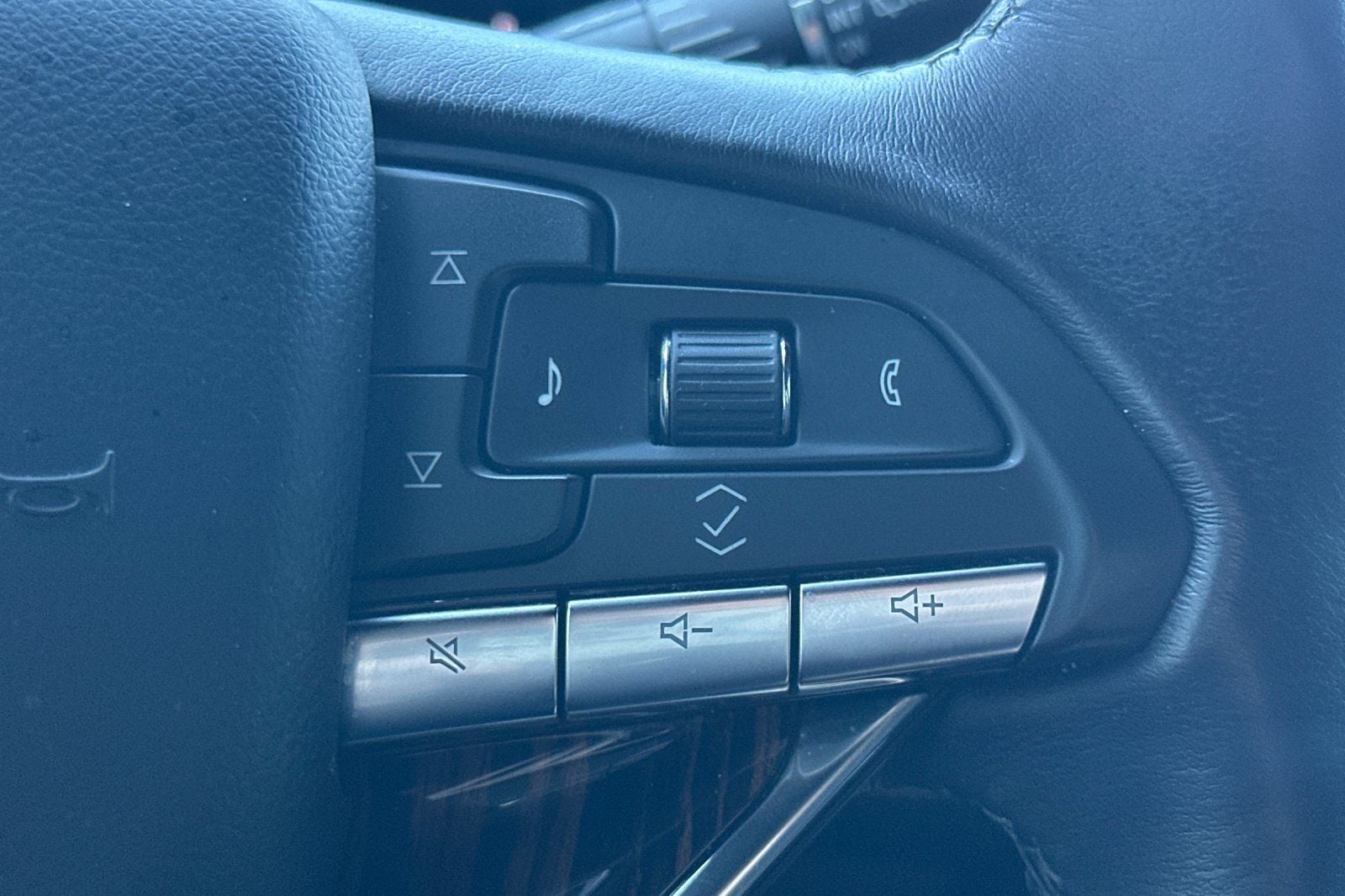 2022 Cadillac Escalade Luxury