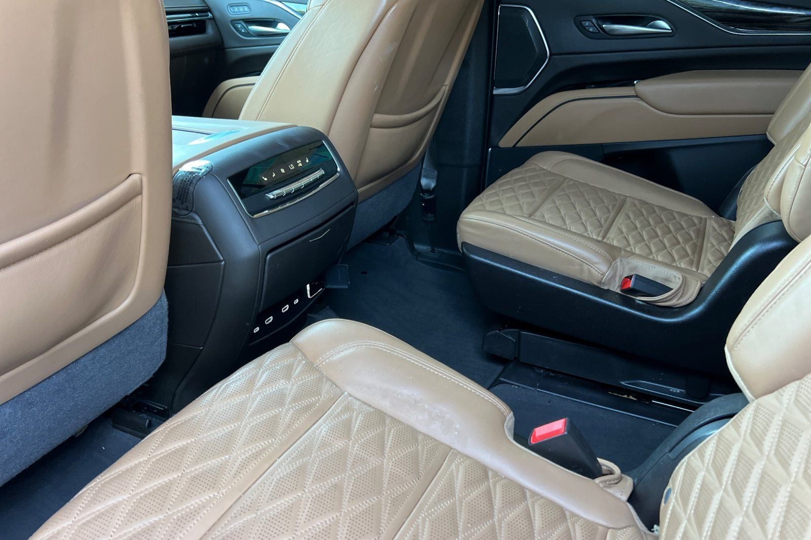 2024 Cadillac Escalade Sport