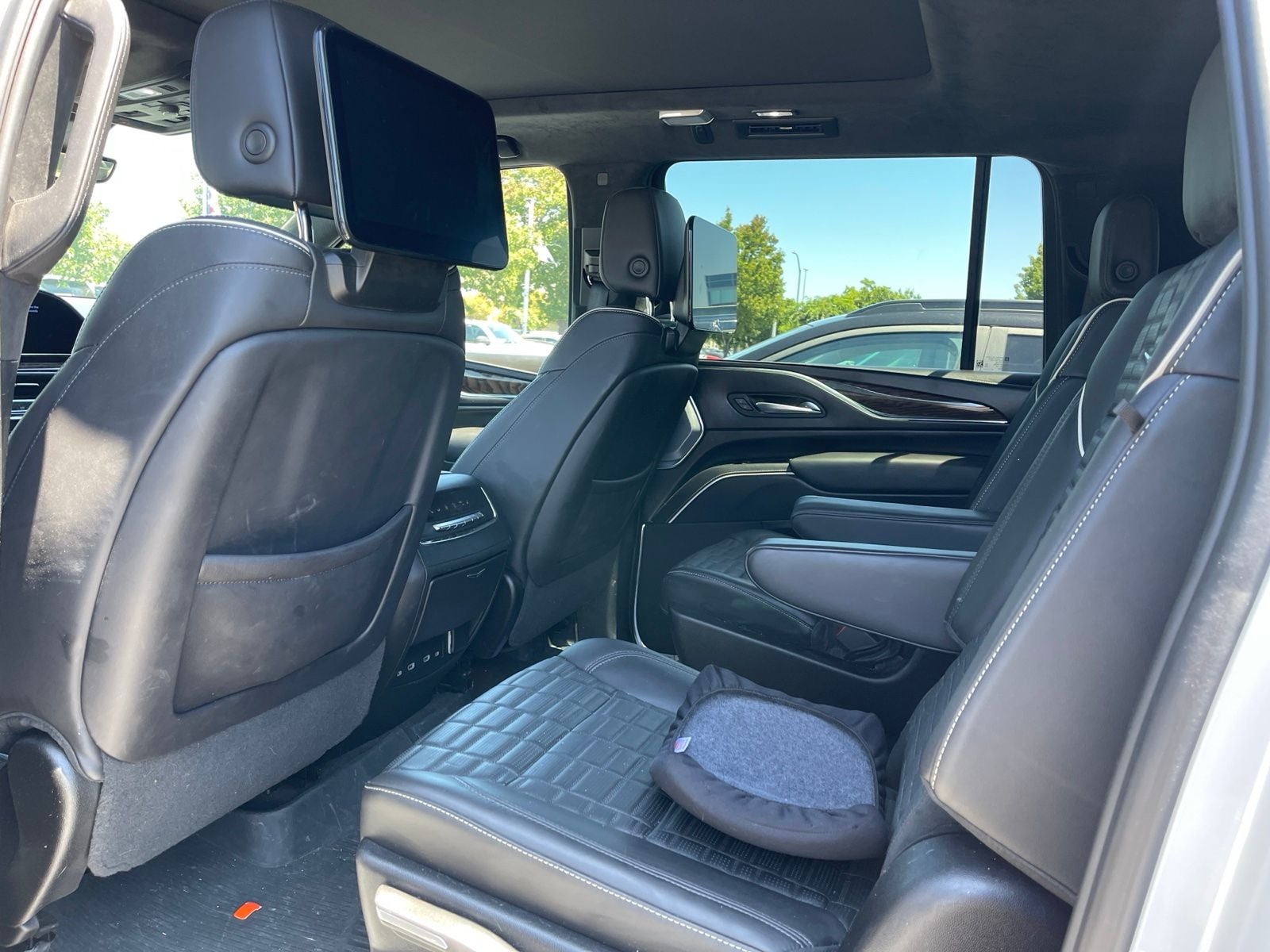 2023 Cadillac Escalade ESV Sport Platinum