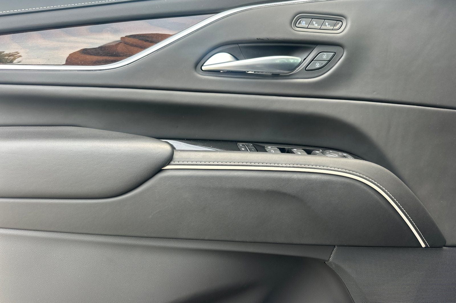 2022 Cadillac Escalade ESV Sport Platinum