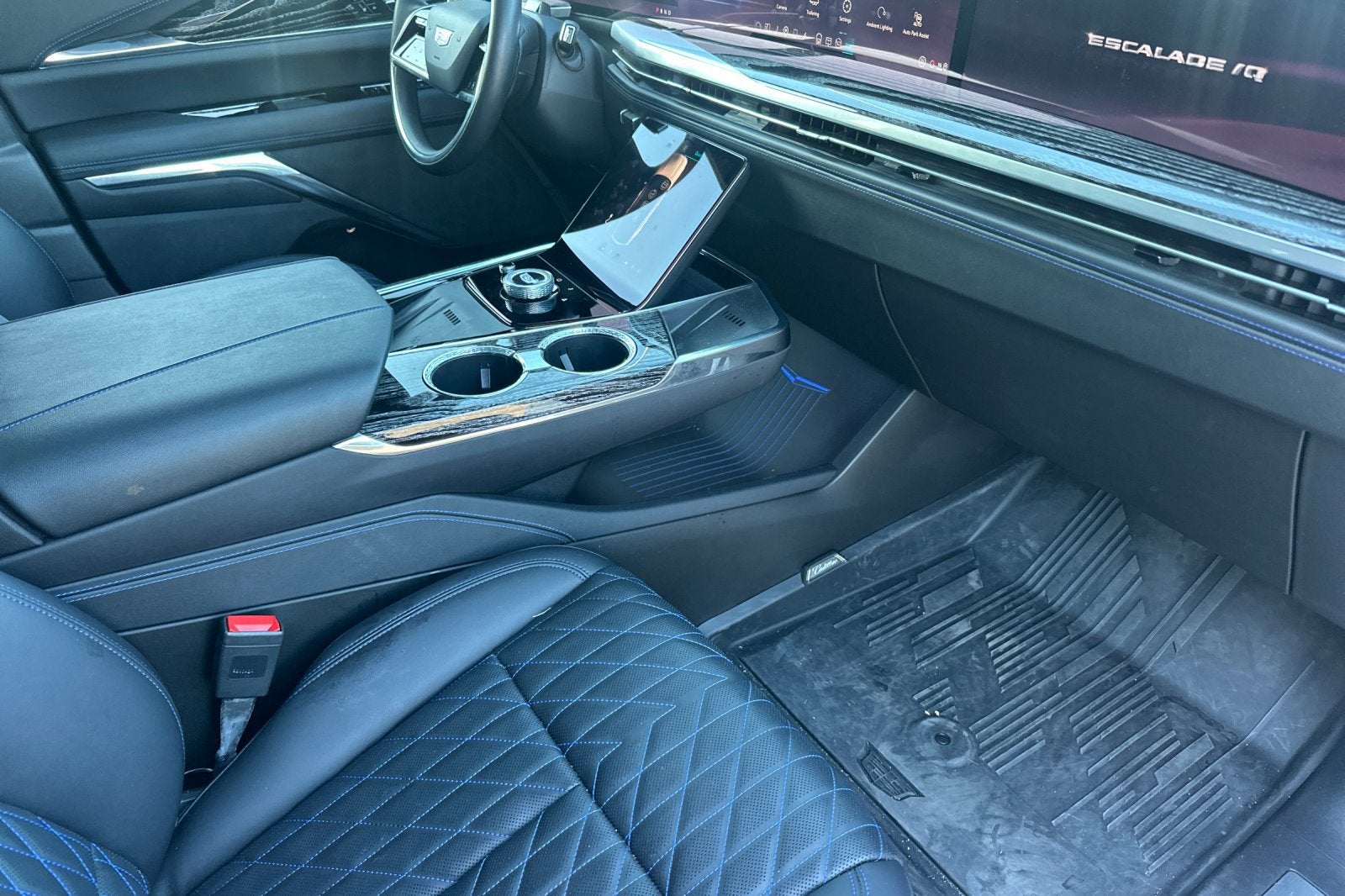 2025 Cadillac ESCALADE IQ Sport 1