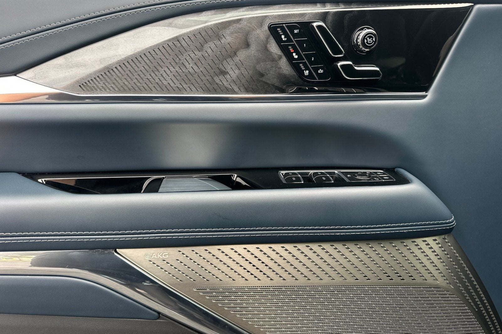 2026 Cadillac ESCALADE IQ Premium Sport