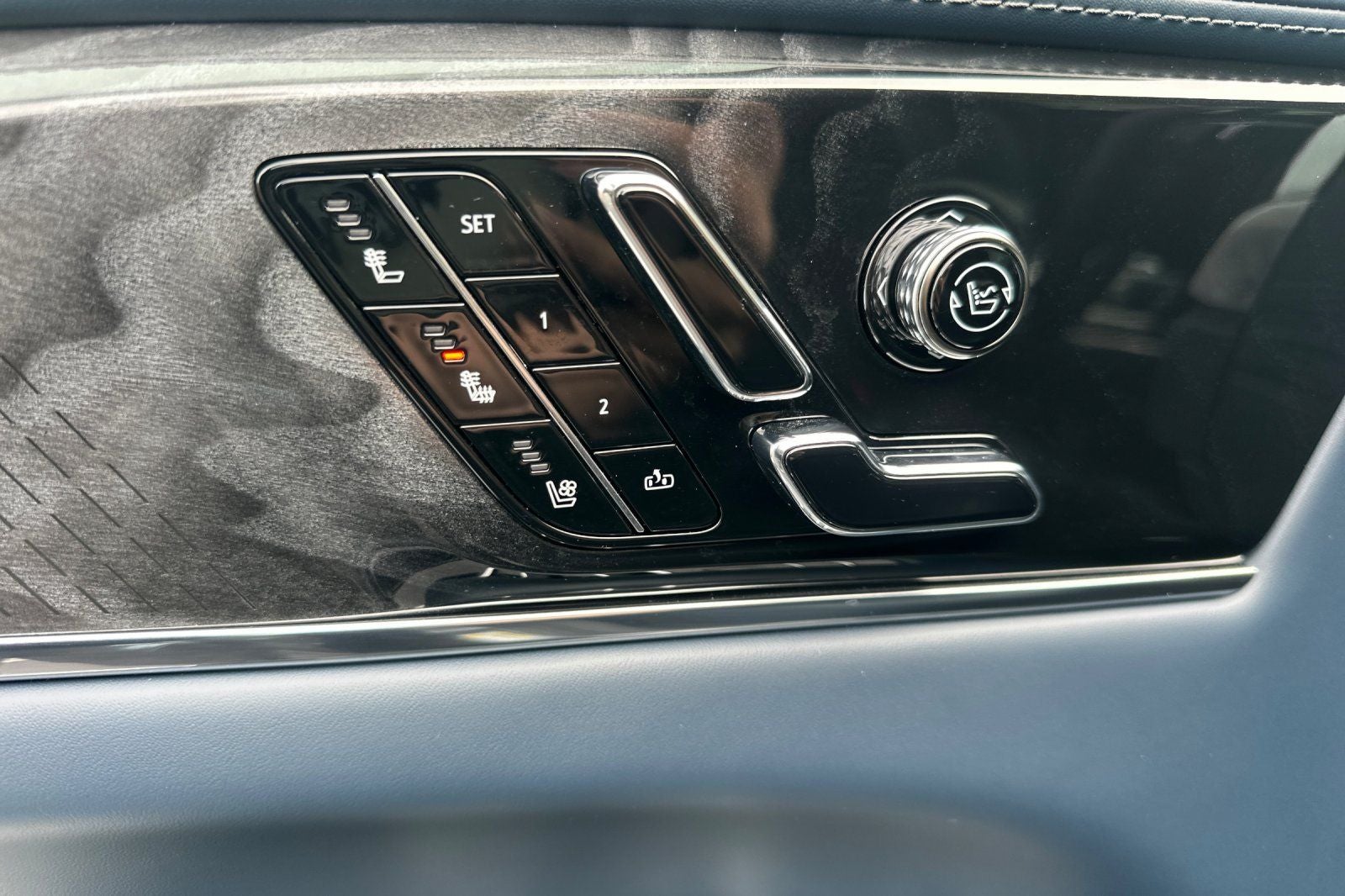 2026 Cadillac ESCALADE IQ Premium Sport