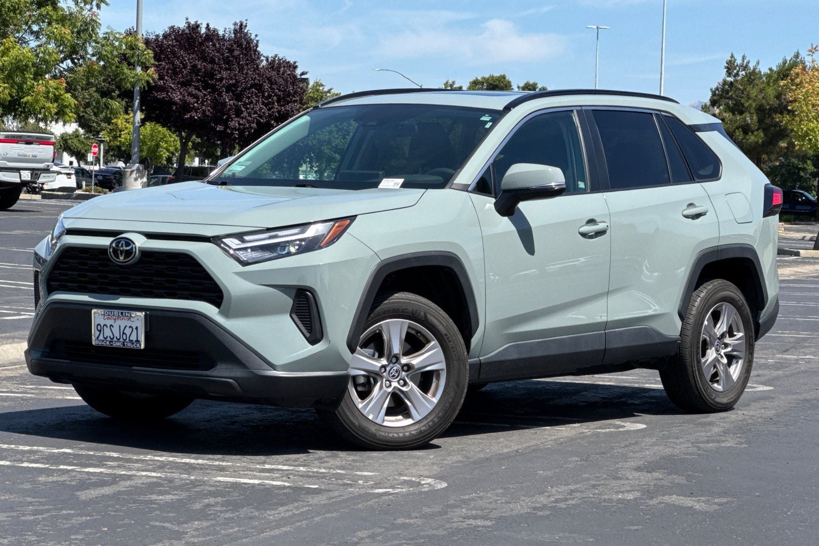2022 Toyota RAV4 XLE