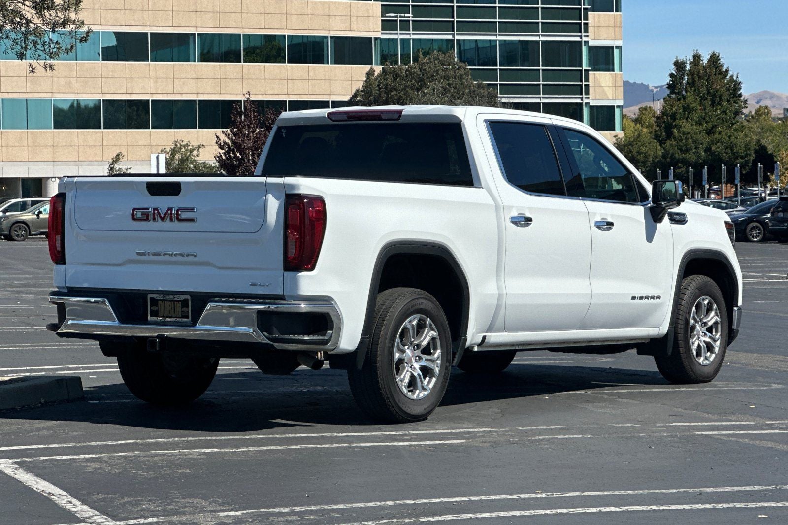 2024 GMC Sierra 1500 SLT
