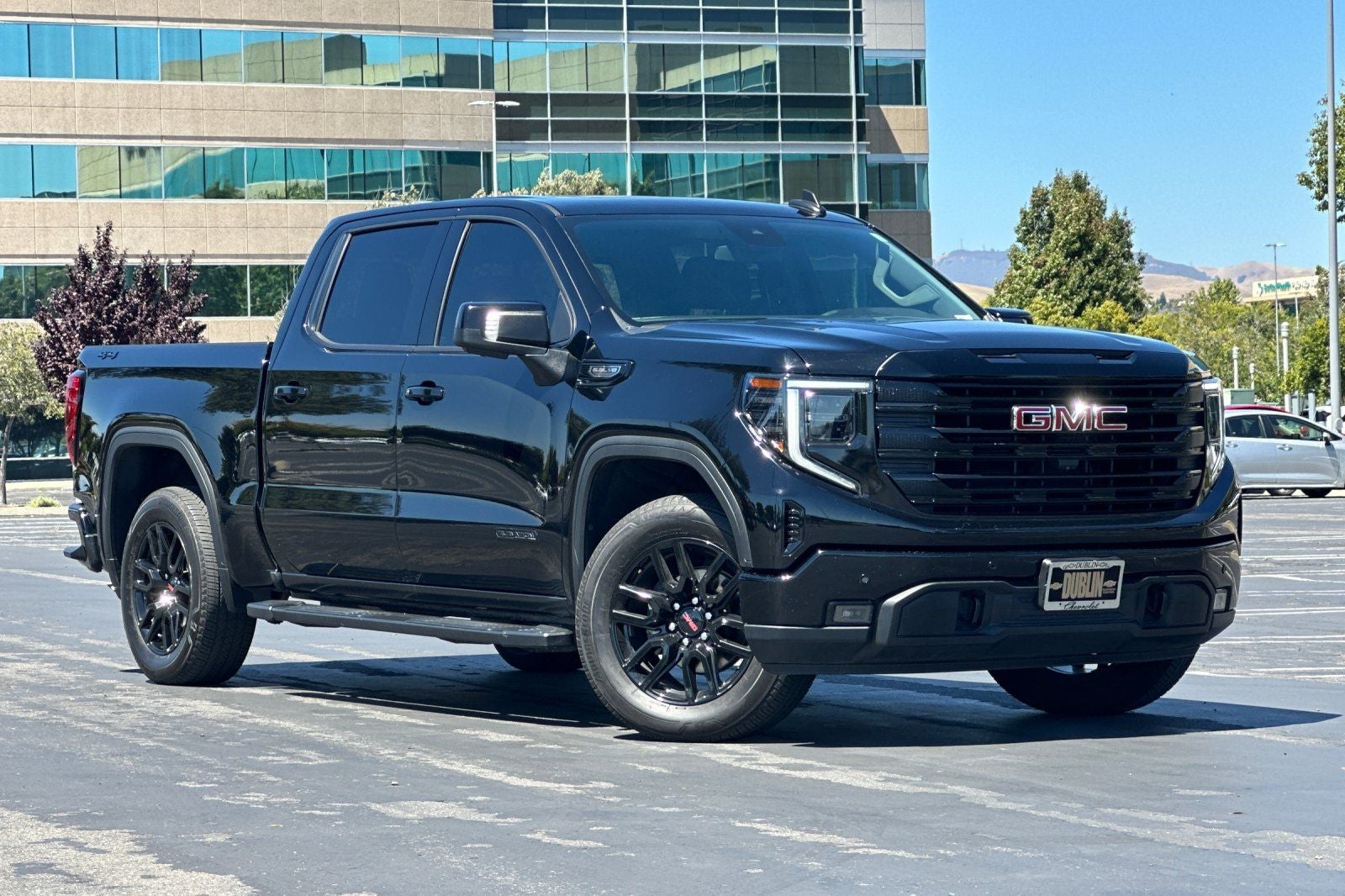 2025 GMC Sierra 1500 Elevation