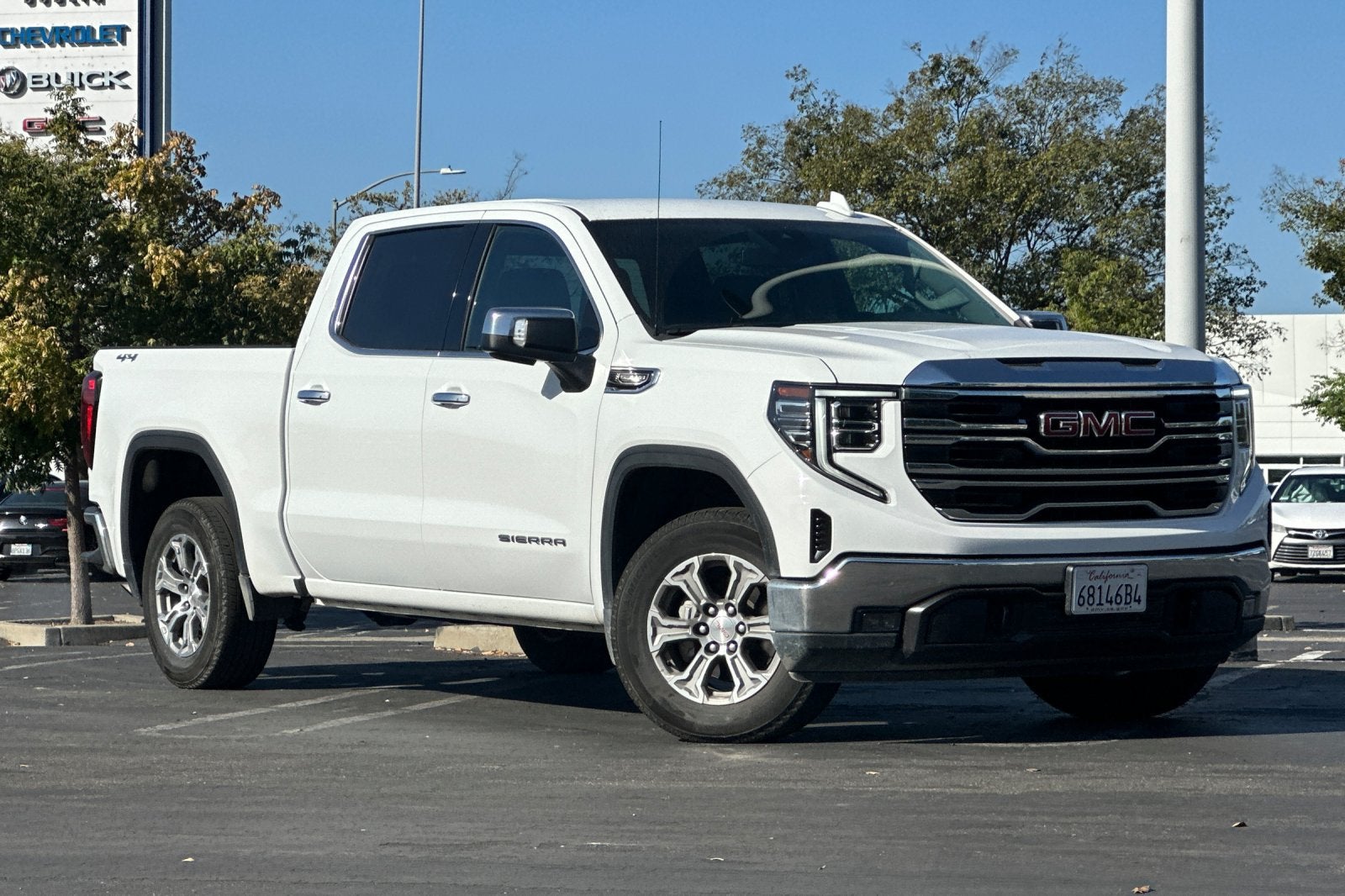2025 GMC Sierra 1500 SLT