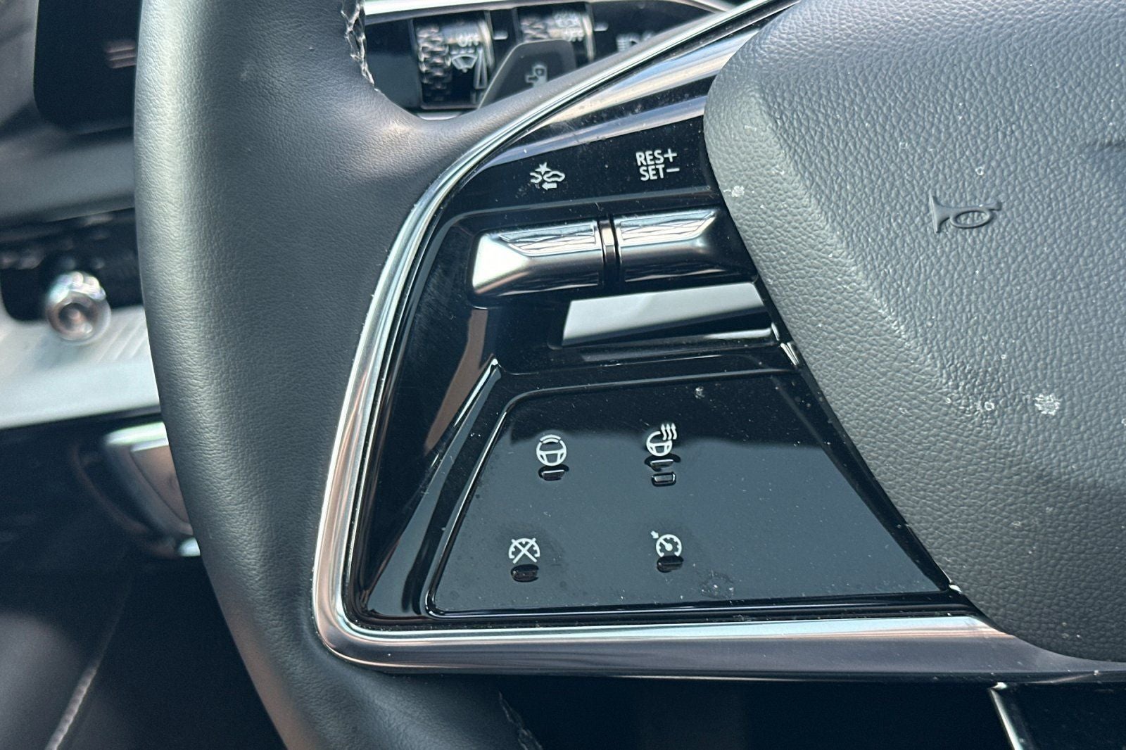 2025 Cadillac OPTIQ Sport 2