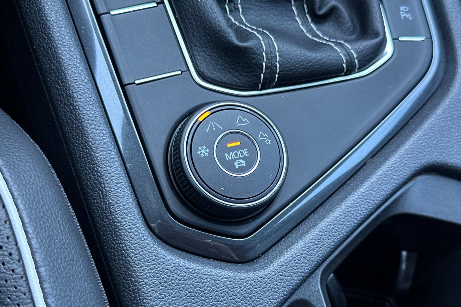 2022 Volkswagen Tiguan 2.0T SEL R-Line