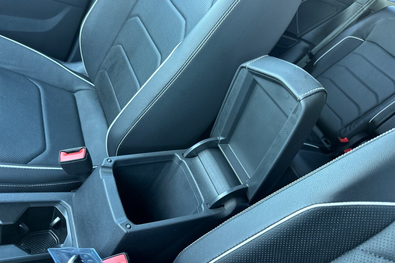 2022 Volkswagen Tiguan 2.0T SEL R-Line