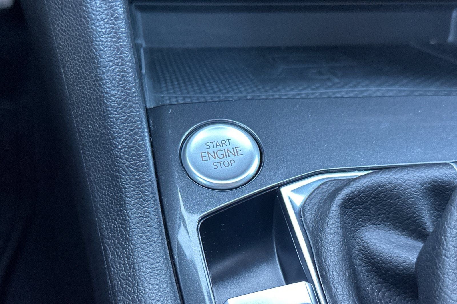 2022 Volkswagen Tiguan 2.0T SEL R-Line