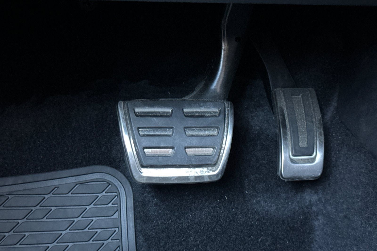 2022 Volkswagen Tiguan 2.0T SEL R-Line