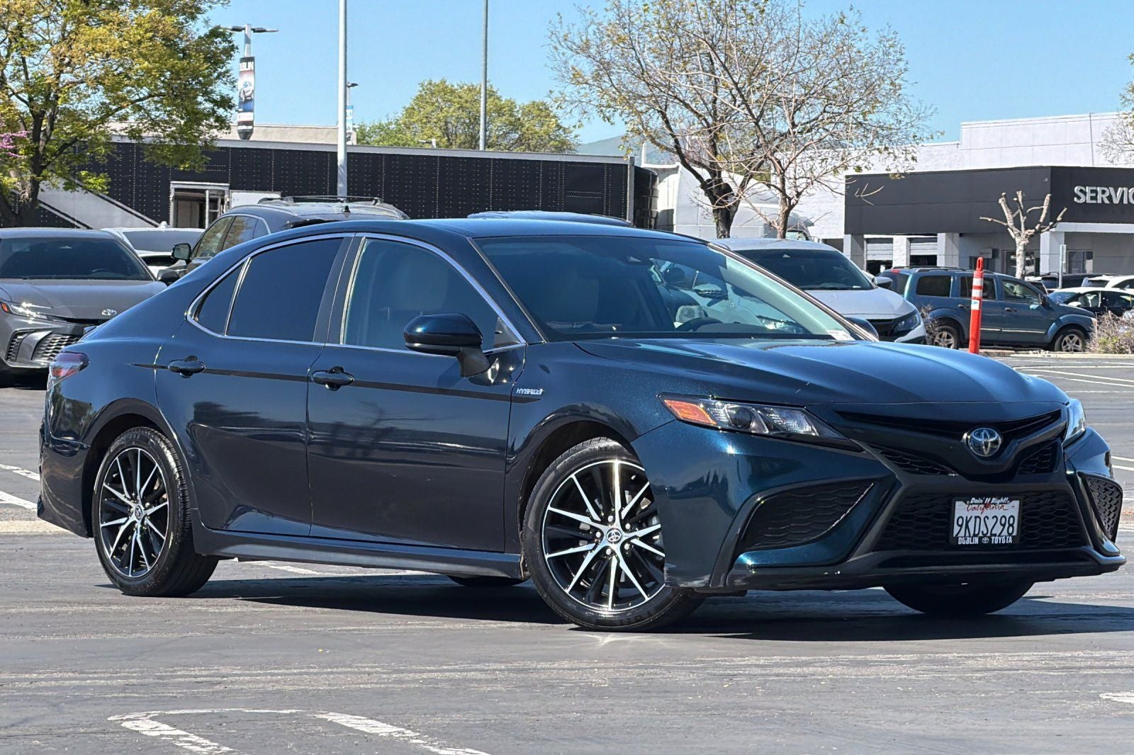 2021 Toyota Camry Hybrid SE