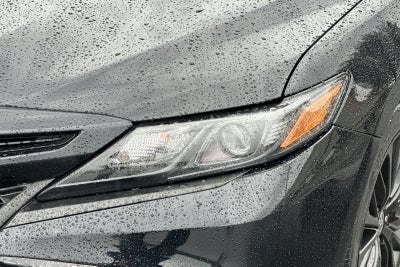 2022 Toyota Camry Hybrid SE