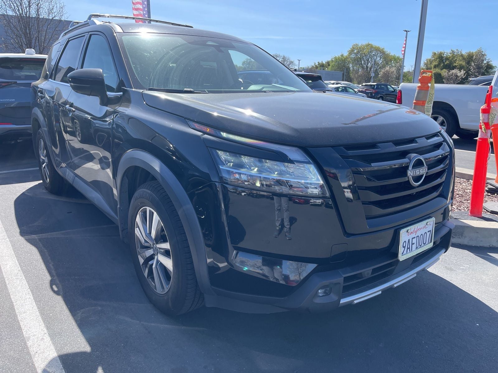 2022 Nissan Pathfinder SL