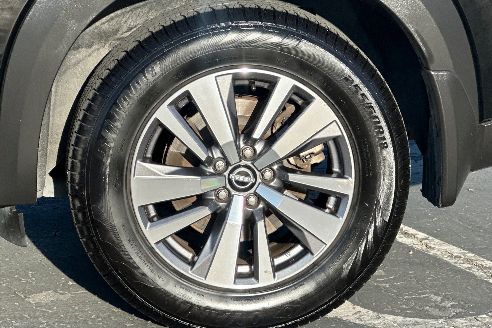 2022 Nissan Pathfinder SL