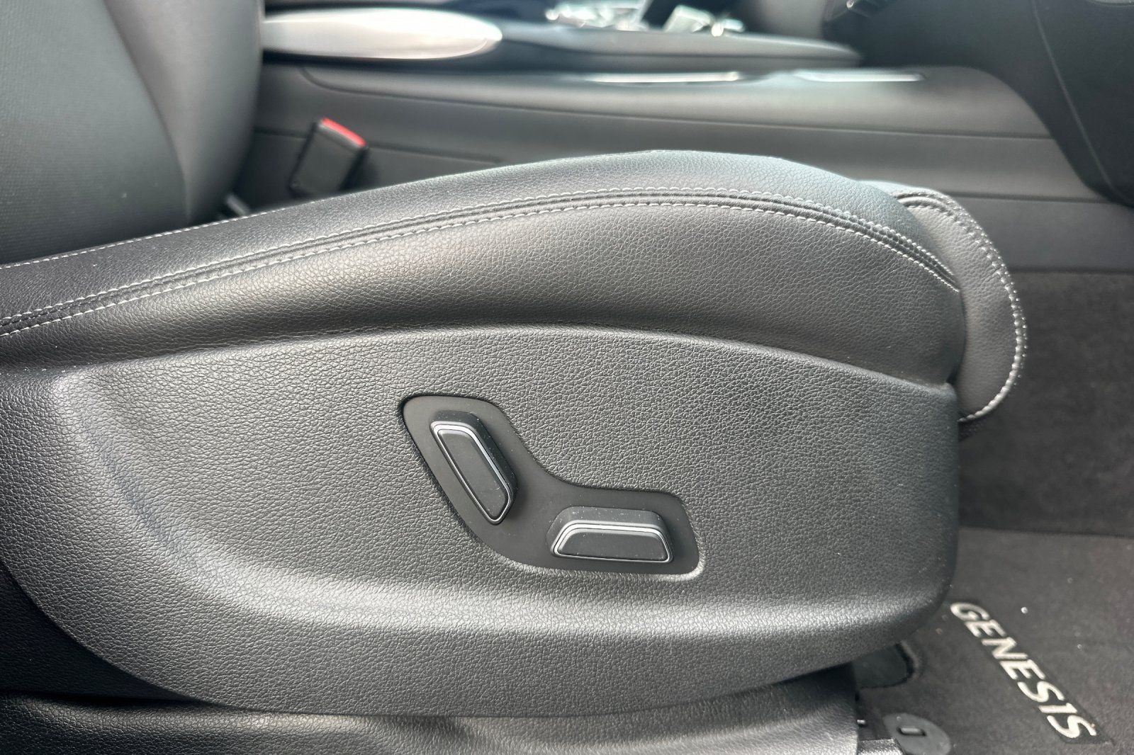 2024 Genesis GV70 2.5T