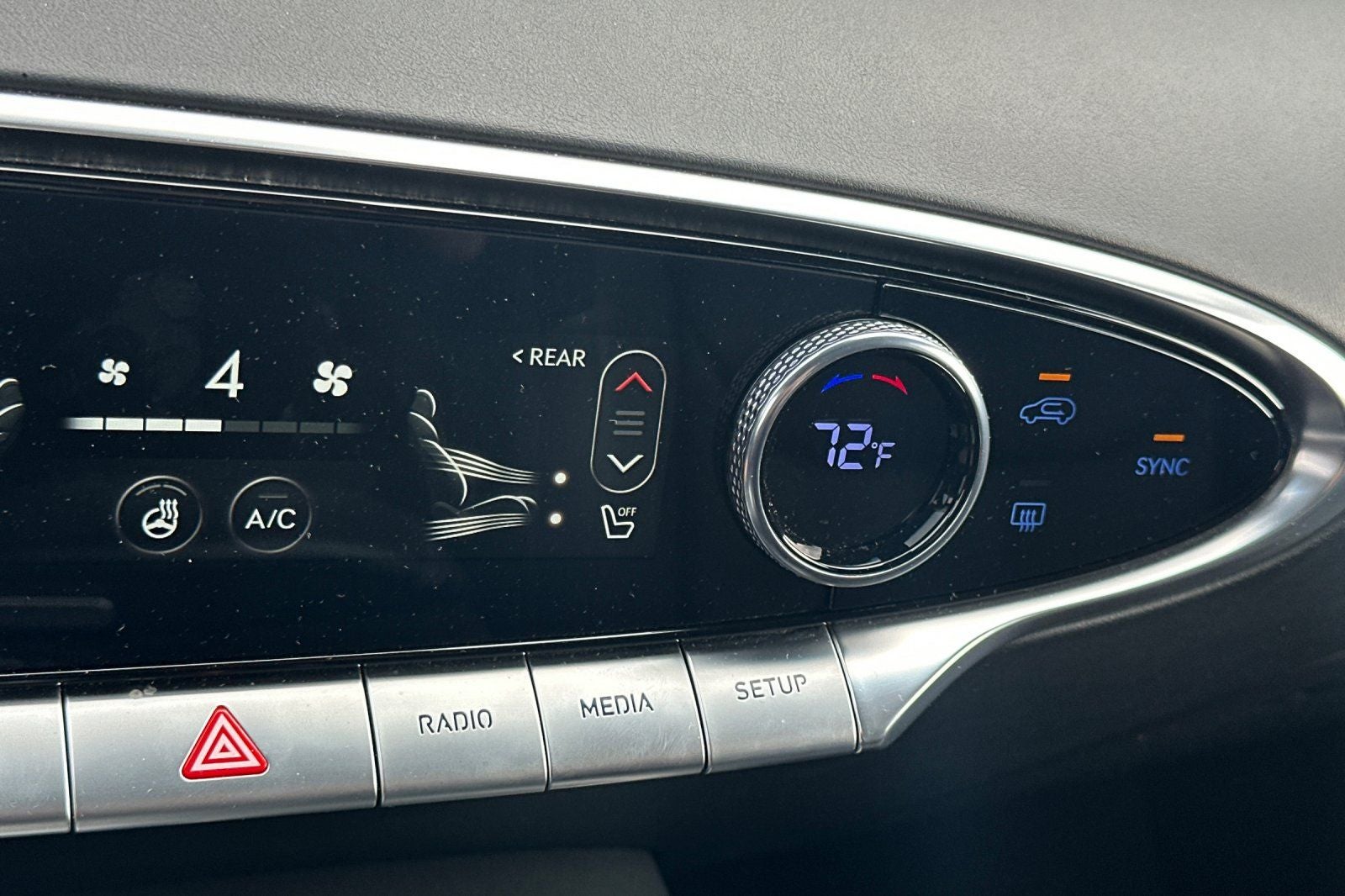 2024 Genesis GV70 2.5T