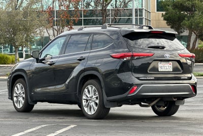 2022 Toyota Highlander Hybrid Limited
