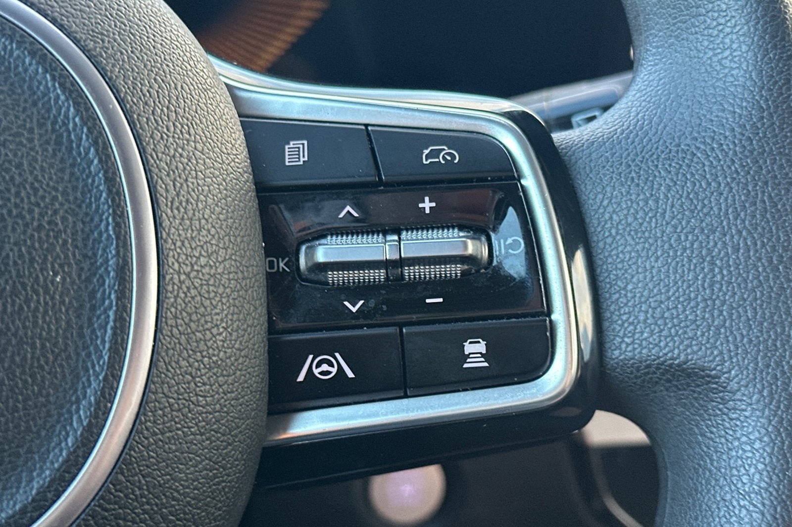 2024 Kia Sorento LX