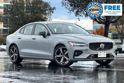 2024 Volvo S60 B5 Plus Dark Theme