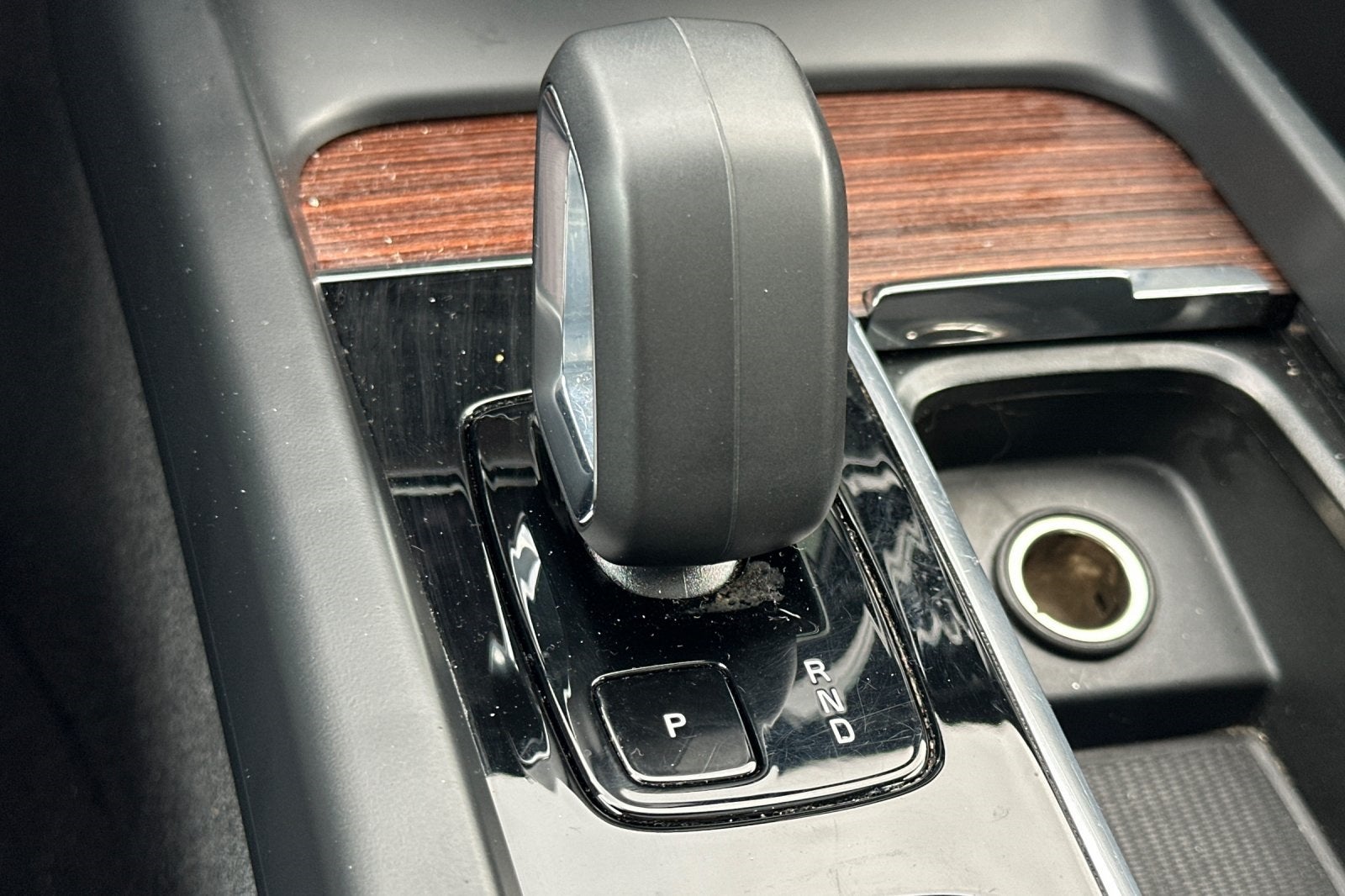 2024 Volvo S60 B5 Plus Dark Theme