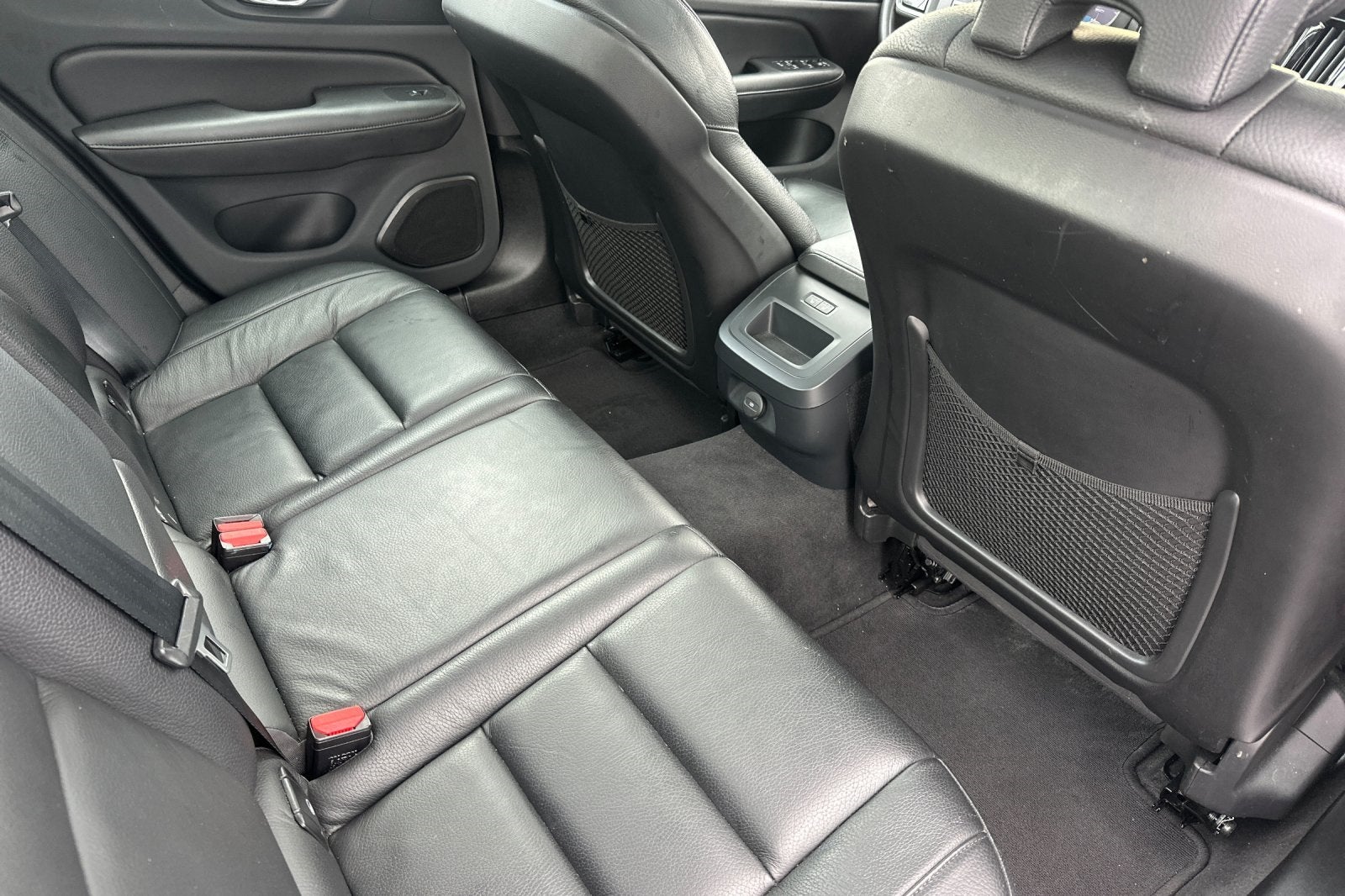 2024 Volvo S60 B5 Plus Dark Theme