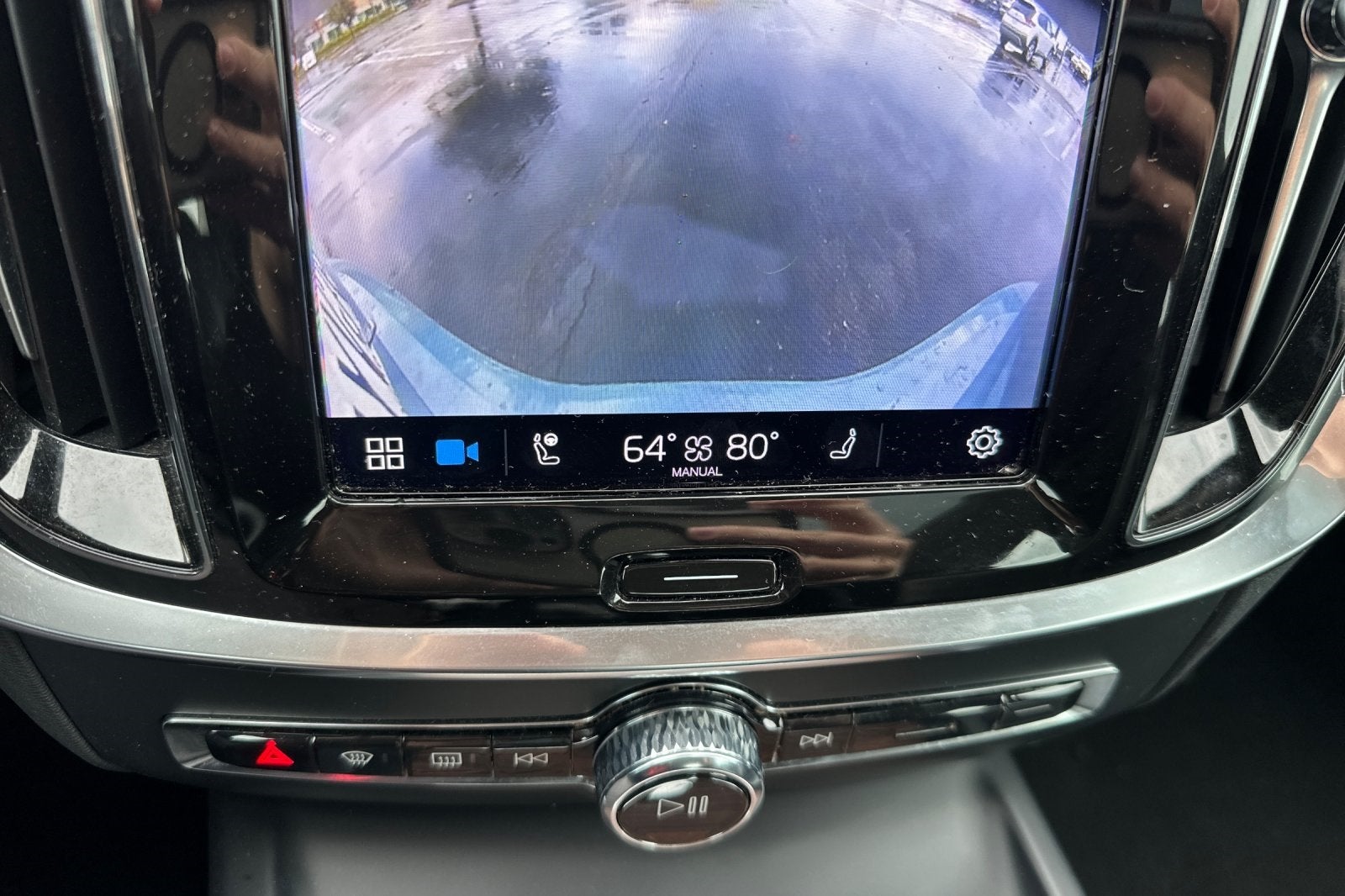 2024 Volvo S60 B5 Plus Dark Theme