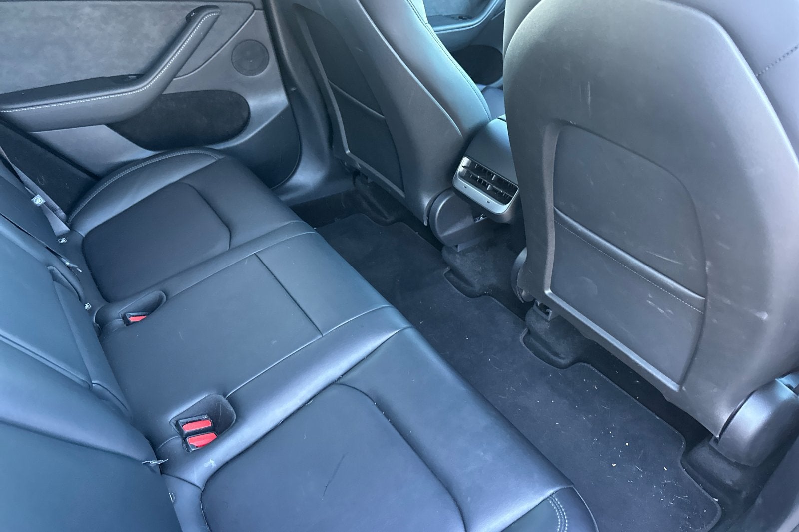 2025 Tesla Model Y Performance