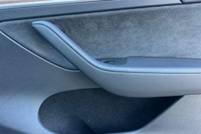 2025 Tesla Model Y Performance