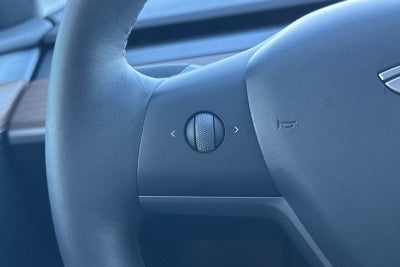 2025 Tesla Model Y Performance