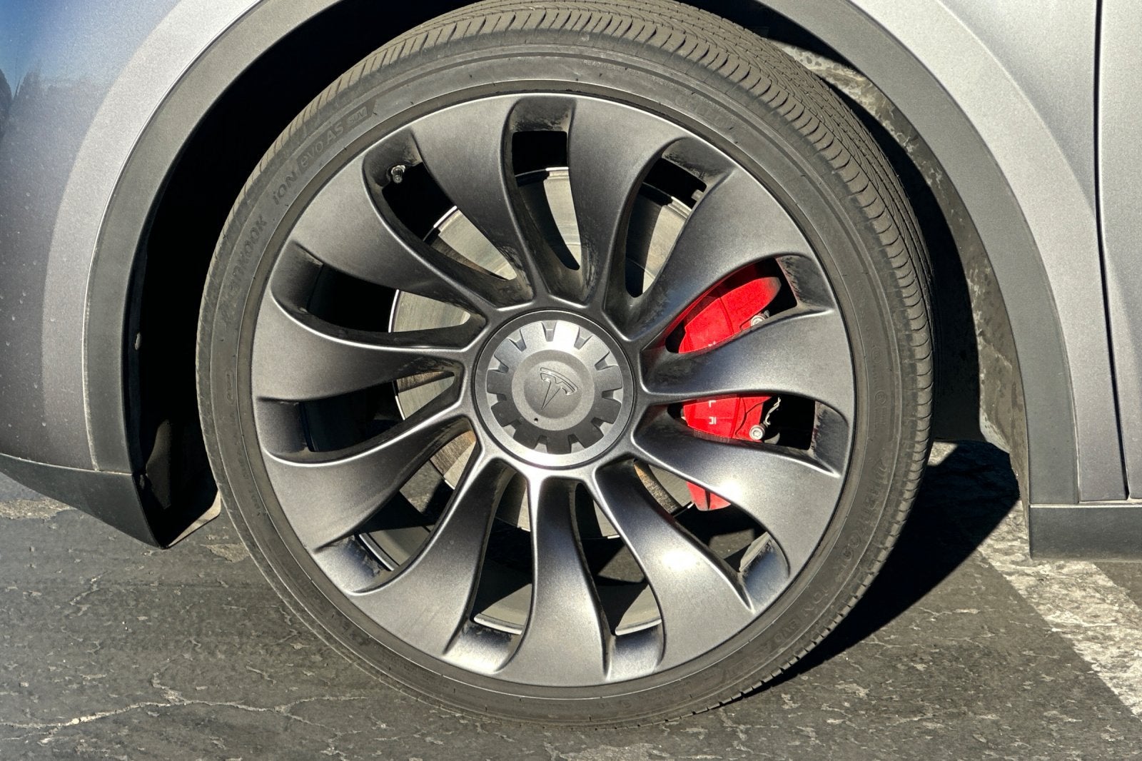 2025 Tesla Model Y Performance