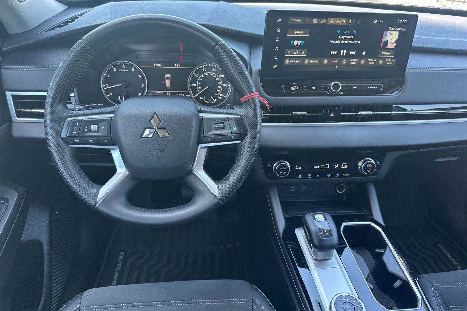 2025 Mitsubishi Outlander SE