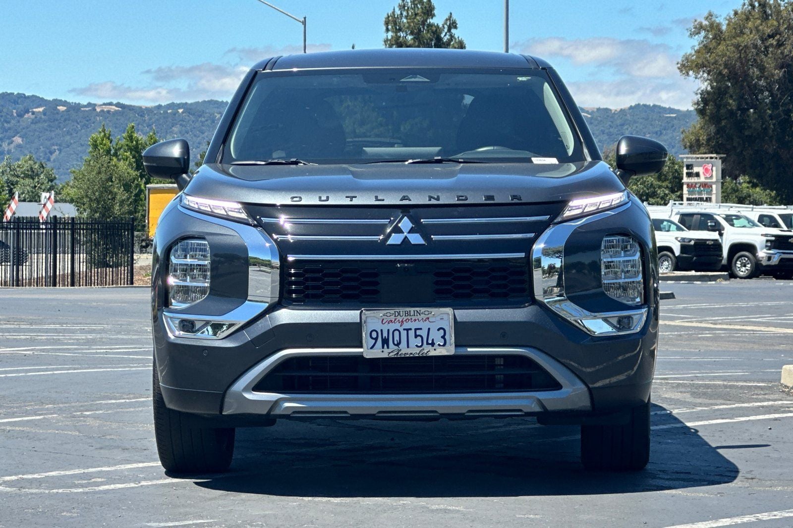 2025 Mitsubishi Outlander SE