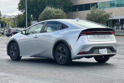 2023 Toyota Prius LE