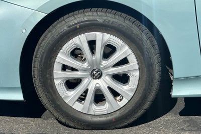 2021 Toyota Prius LE