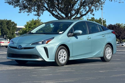 2021 Toyota Prius LE