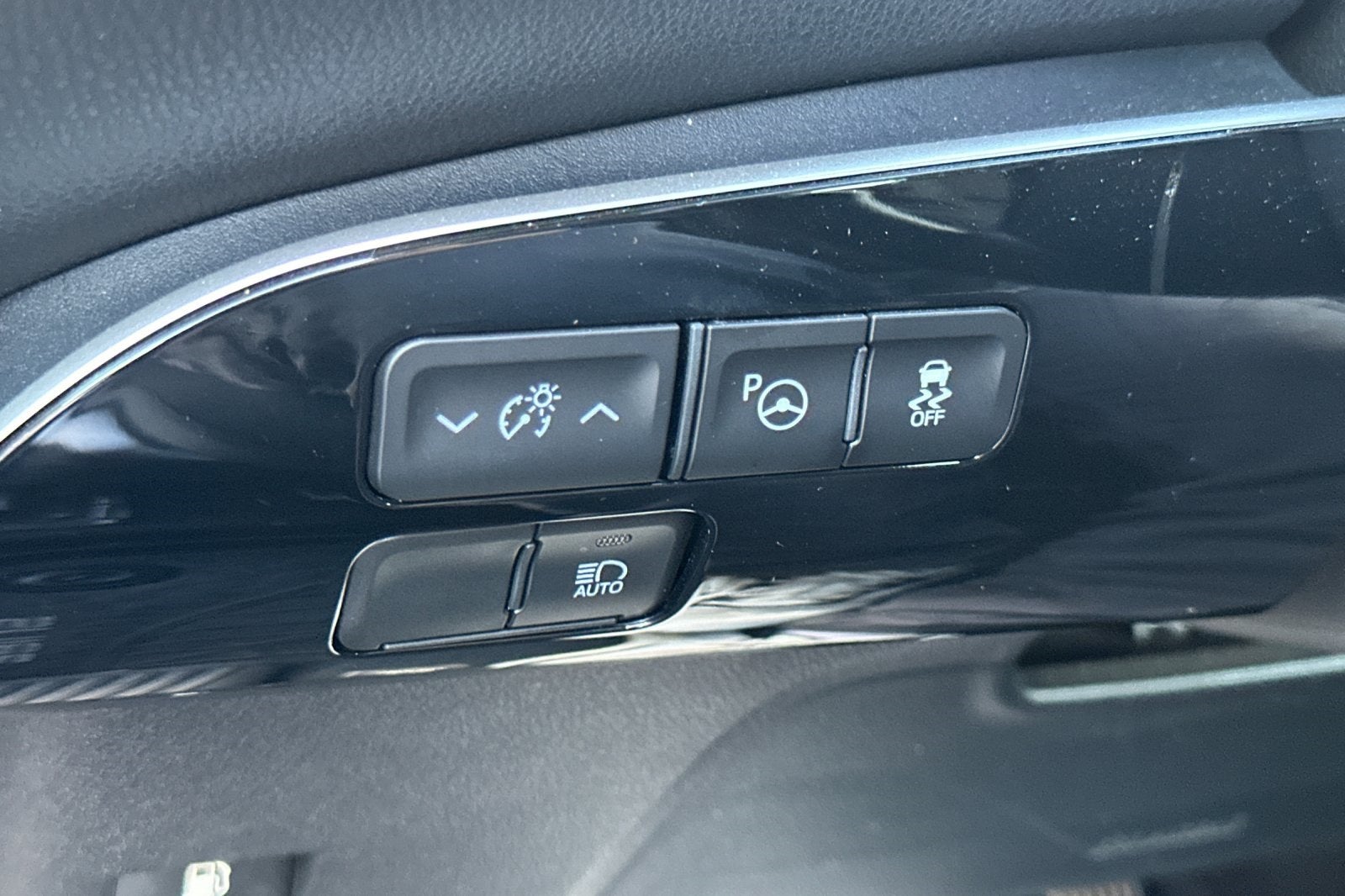 2020 Toyota Prius LE