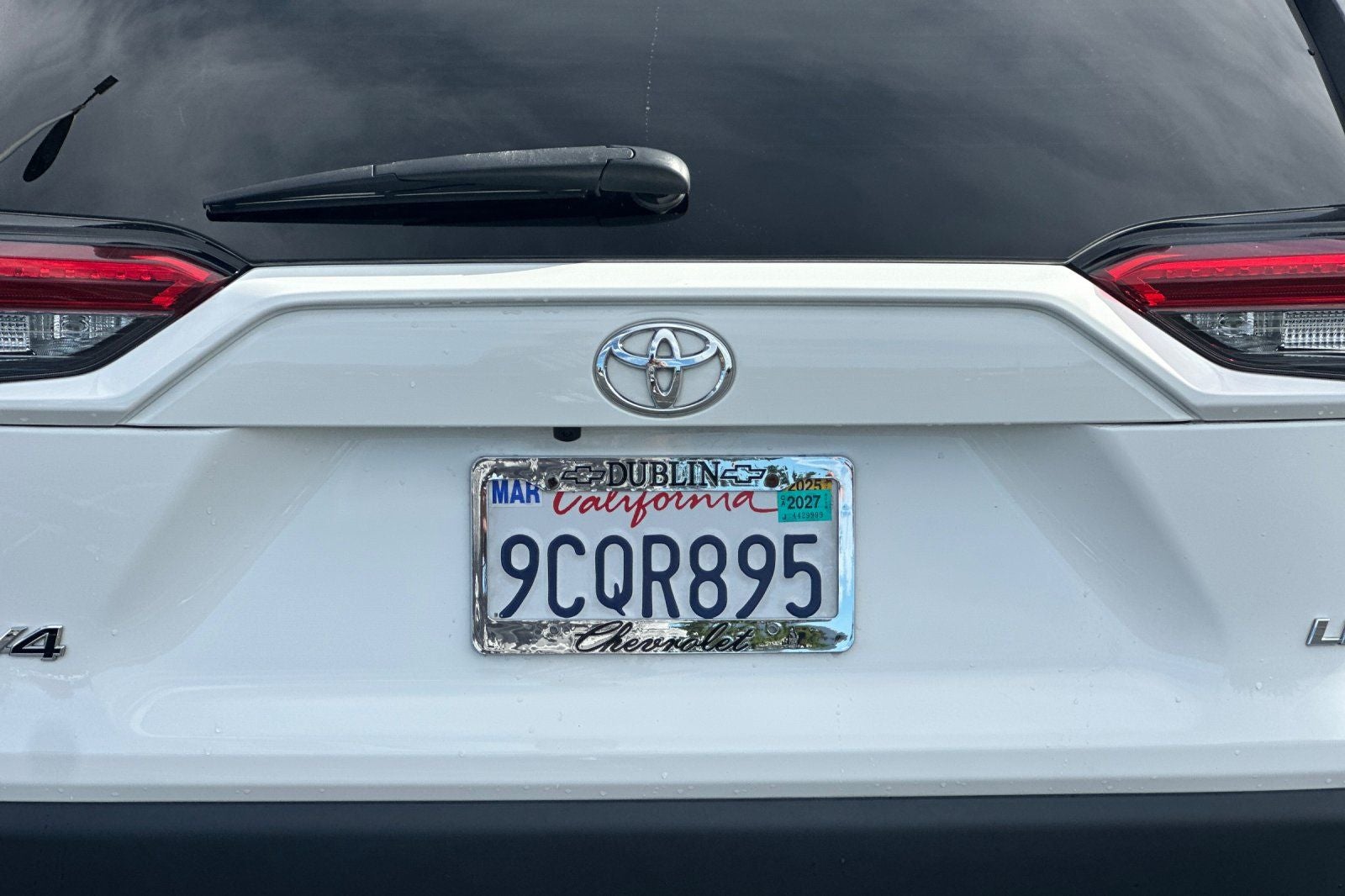 2020 Toyota RAV4 LE